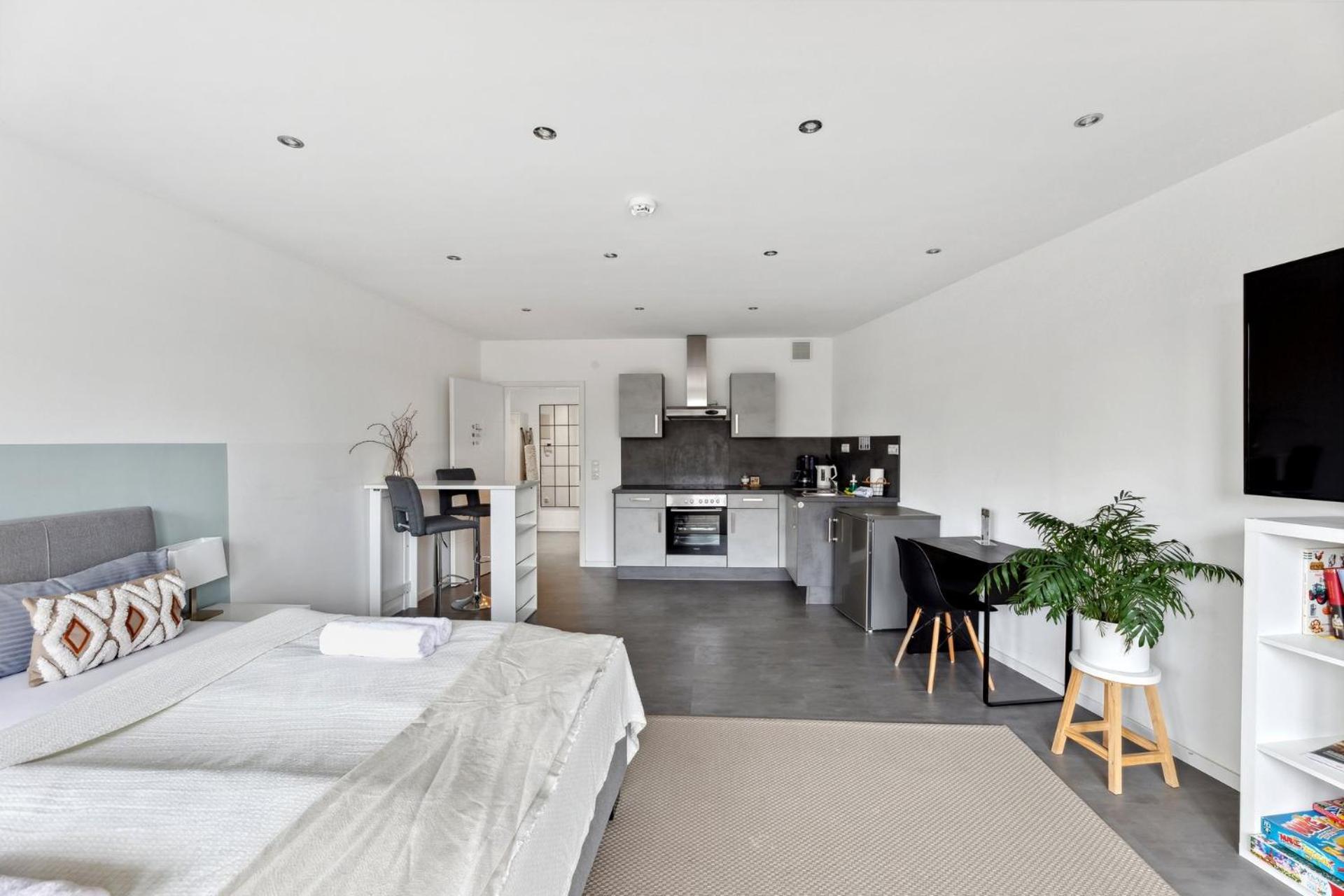 Sali Homes - Charming Studio Apartment In Heart Of Bayreuth With Balcony Екстер'єр фото
